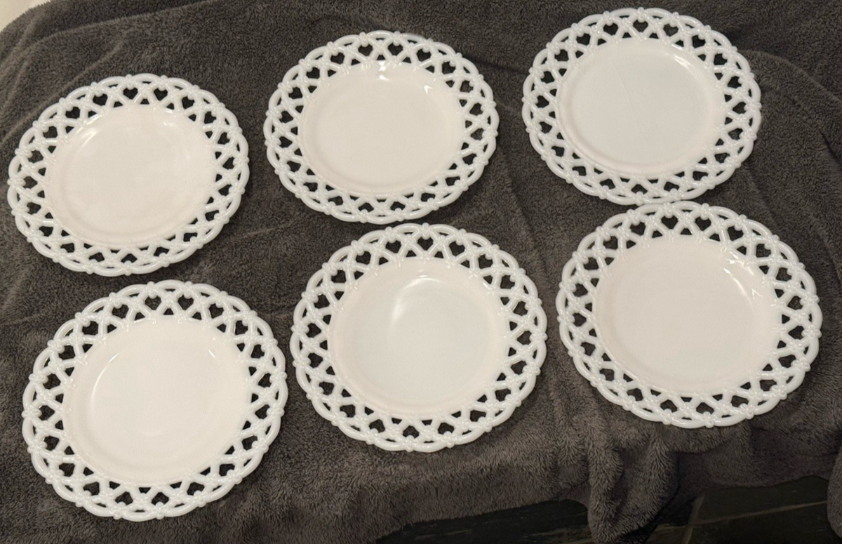 Set of 6 Vintage Westmoreland Milk Glass Plates 8.5" Forget-Me-Not Lace Edge
