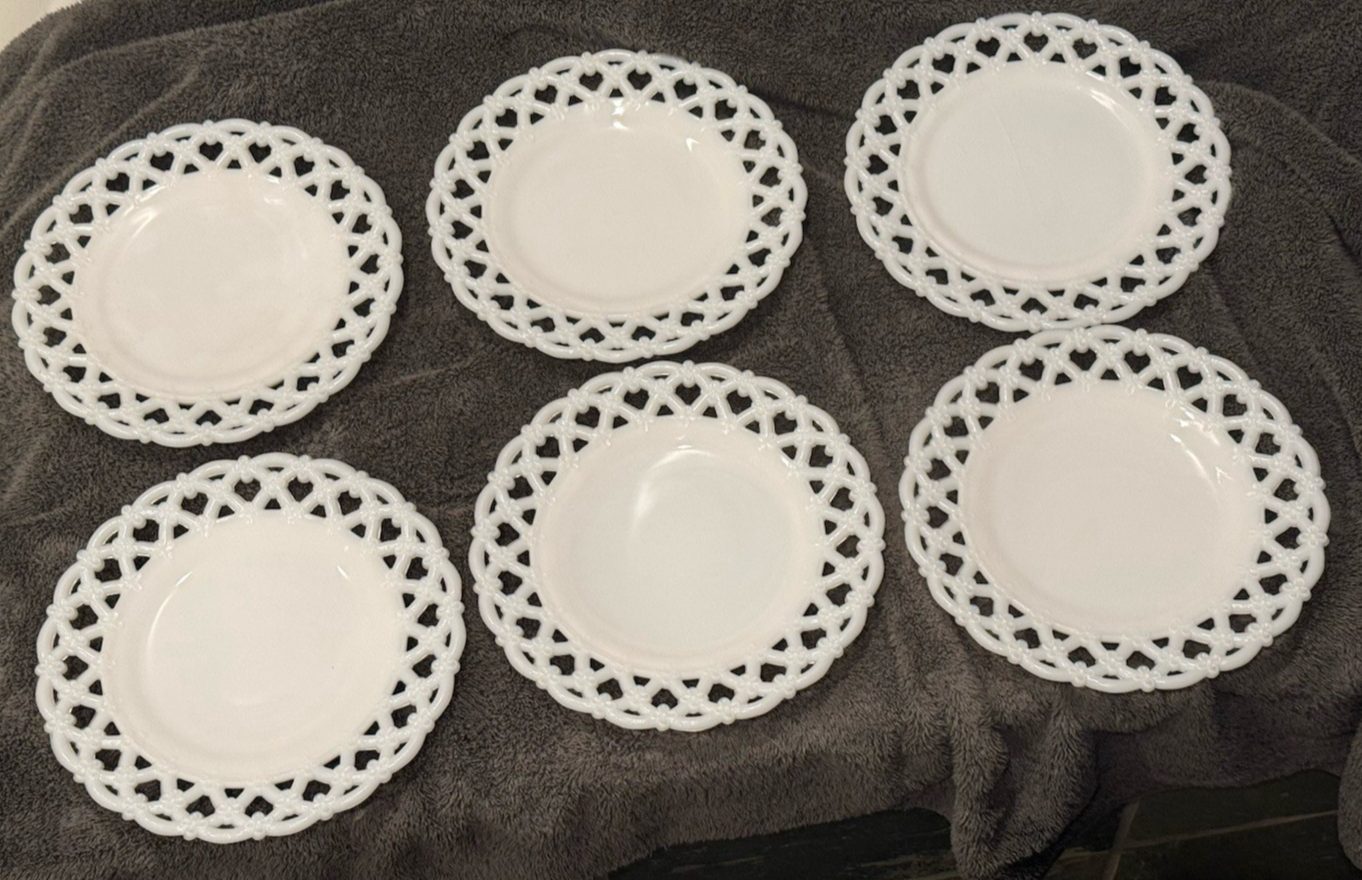 Set of 6 Vintage Westmoreland Milk Glass Plates 8.5" Forget-Me-Not Lace Edge