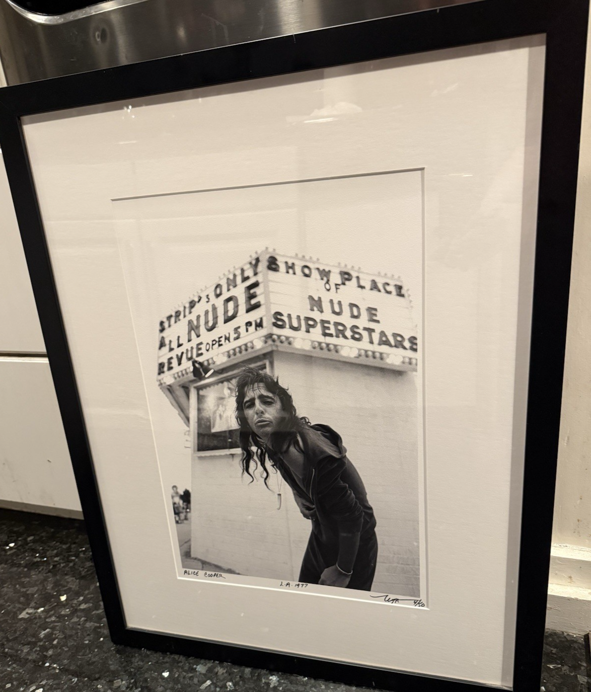 Neal Preston Signed Alice Cooper L.A. 1977 Photo Print #4/50  FRAMED 29.5x23.25