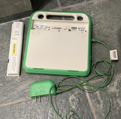 OLPC XO-1 One Laptop Per Child  - GREEN/WHITE - For Parts/Repair  - AS IS