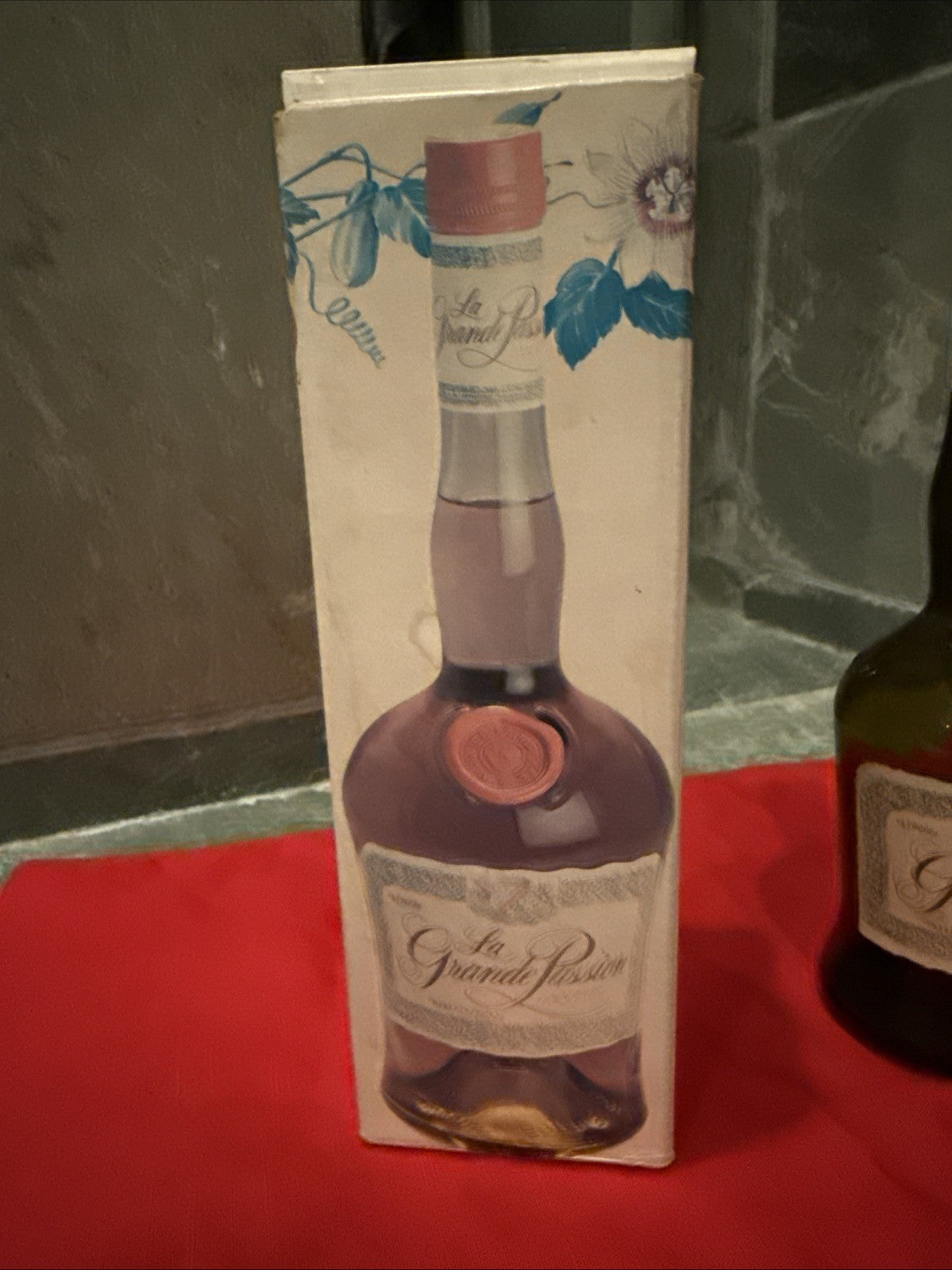 RARE Vintage EMPTY La Grande Passion Liqueur Bottle W/Box