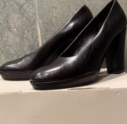 Calvin Klein Dark Brown Calfskin Leather Block Pumps 8M Round Toe w/Box